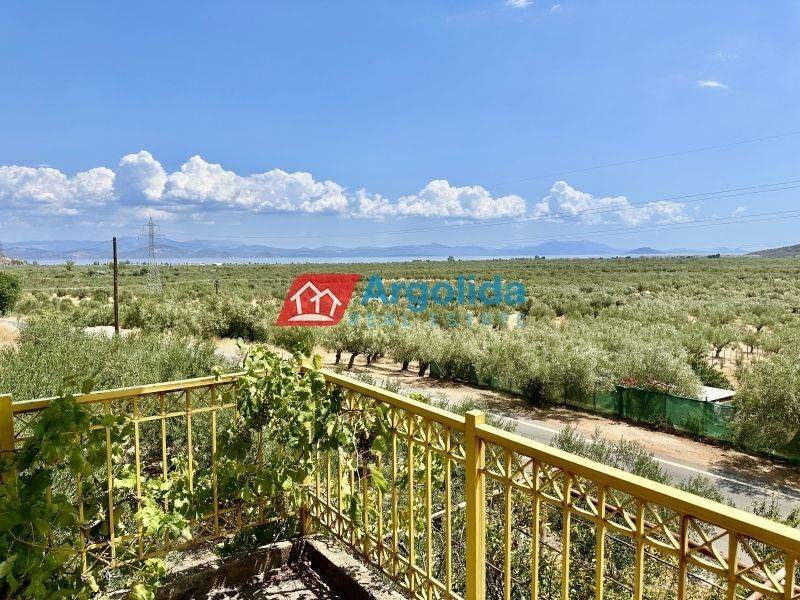 Θέα από μπαλκόνι