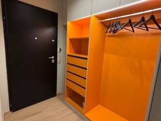 Forumland Real Estate, Ντουλάπα