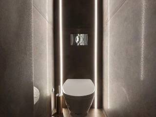 Forumland Real Estate, Μπάνιο