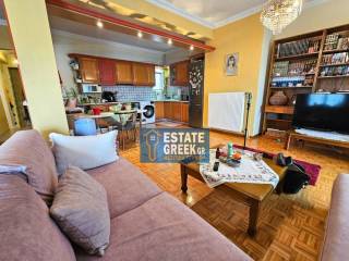 ★ Μπαλκόνια 80τμ  ★ Μερικώς ανακαινισμένο ★ 3 υπνοδωμάτια ★ Επιπλωμένο