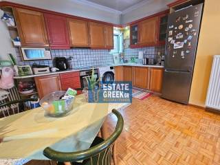 ★ Μπαλκόνια 80τμ  ★ Μερικώς ανακαινισμένο ★ 3 υπνοδωμάτια ★ Επιπλωμένο