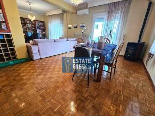 ★ Μπαλκόνια 80τμ  ★ Μερικώς ανακαινισμένο ★ 3 υπνοδωμάτια ★ Επιπλωμένο