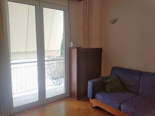 Σαλόνι με μπαλκονόπορτα