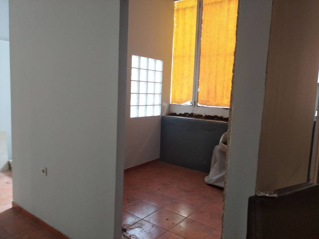 Αφαιρούμενο γραφείο υποδοχής