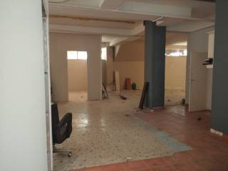 Κύριοι χώροι γωνίας αριστερά &amp; μεγάλης αίθουσας δεξιά