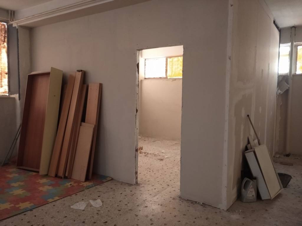 Γωνία κλεισμένη με αφαιρούμενες γυψοσανίδες