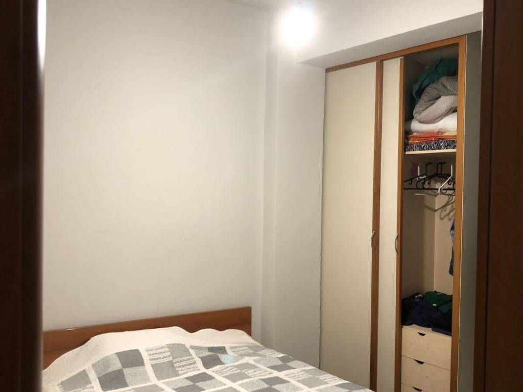 ΔΙΠΛΟ ΚΡΕΒΑΤΙ ΜΕ ΣΤΡΩΜΑ ΣΤΟΝ ΕΞΟΠΛΙΣΜΟ