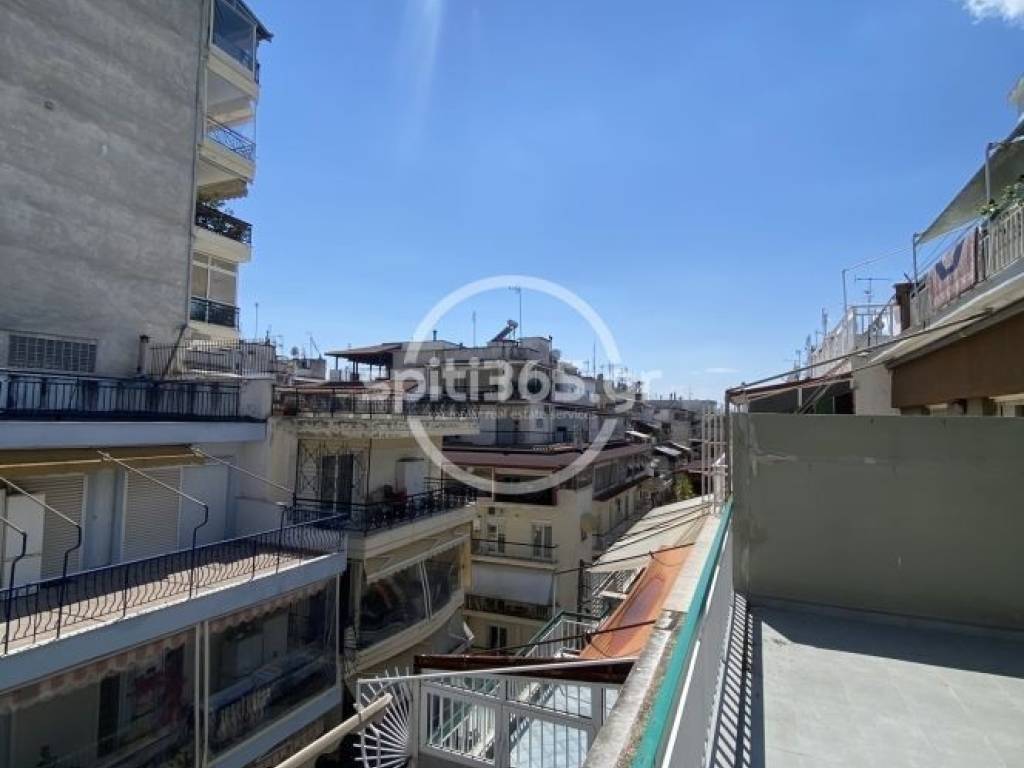 Θέα από μπαλκόνι