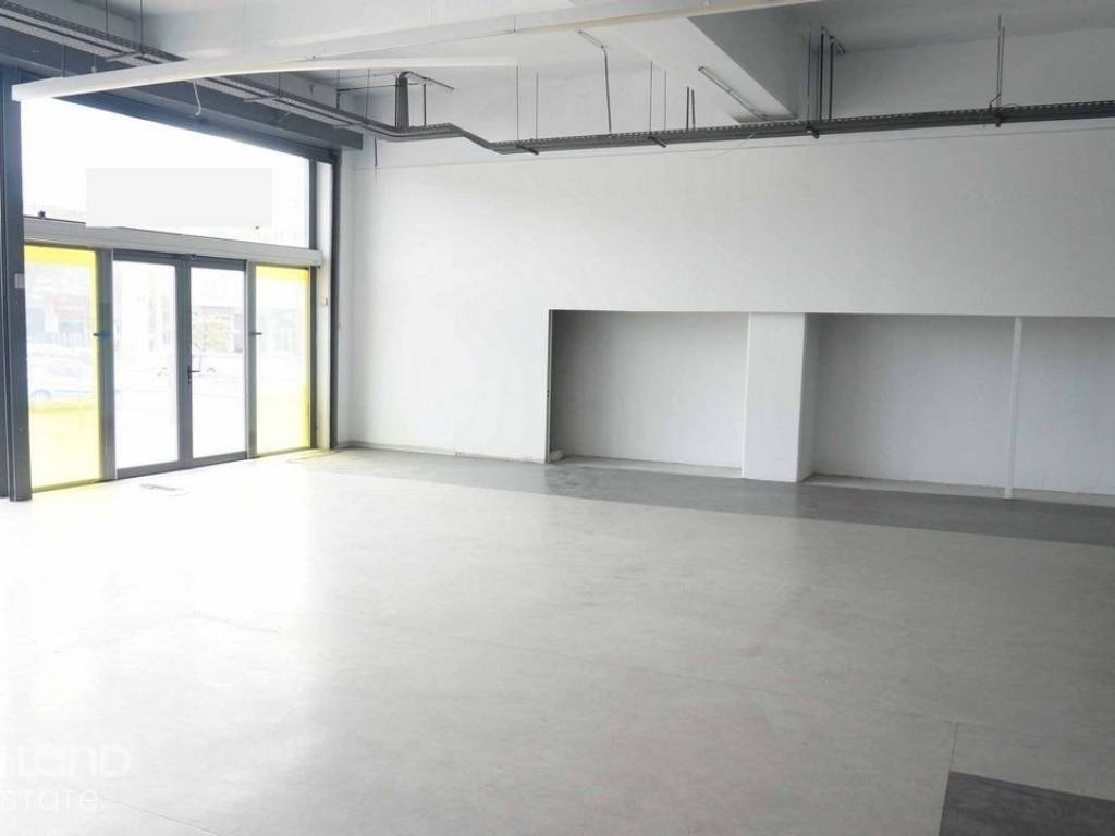 Forumland Real Estate, επαγγελματικός χώρος