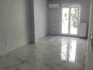 Forumland Real Estate, Σαλόνι