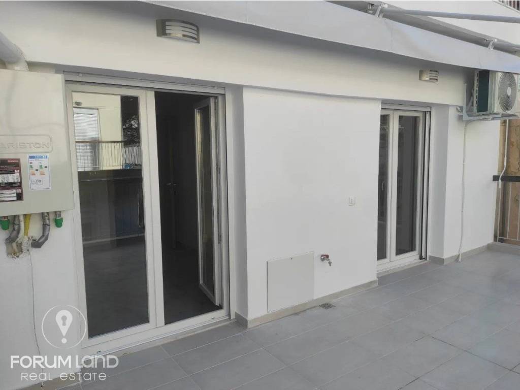 Forumland Real Estate, Βεράντες