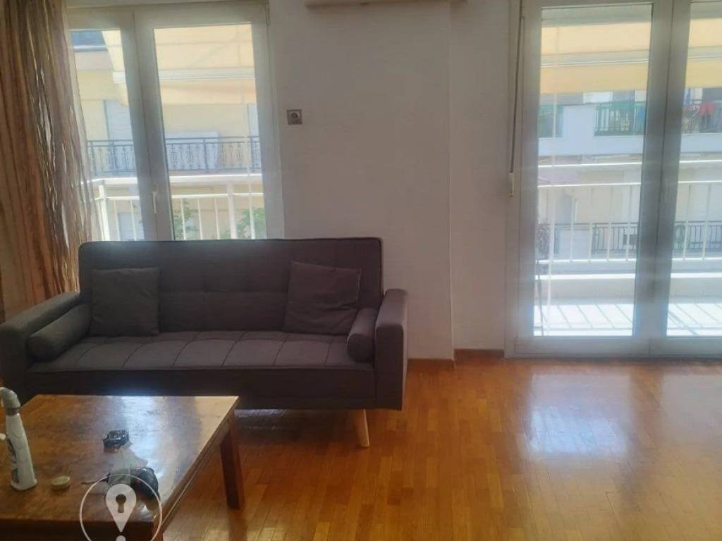 Forumland Real Estate, Σαλόνι με τζάκι