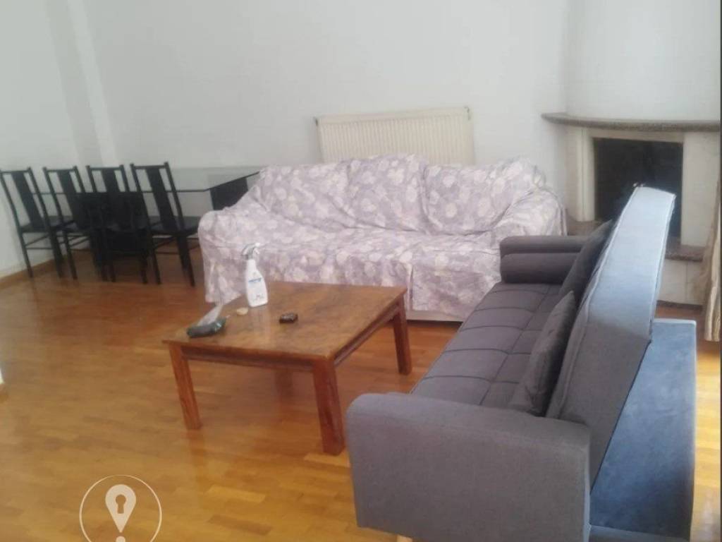 Forumland Real Estate, Σαλόνι με τζάκι