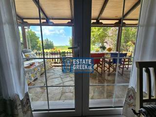 ★ Πλήρως επιπλωμένη ★ Κλειστό γκαράζ 27τμ ★ 4 υπνοδωμάτια + 2 μπάνια ★ 