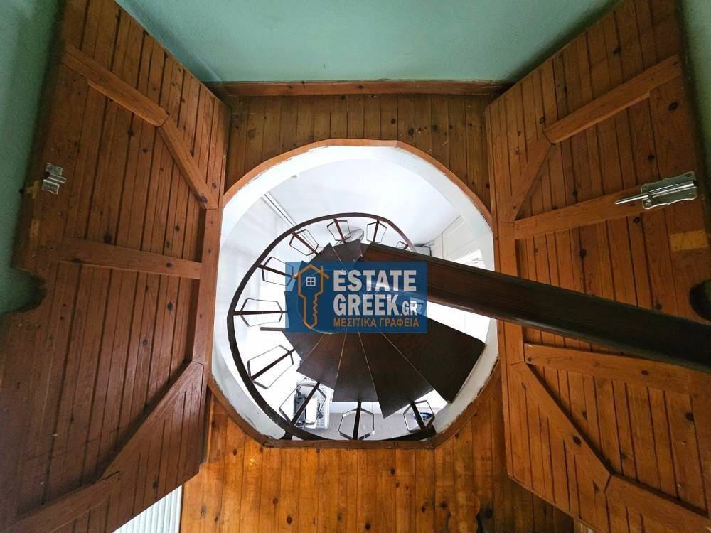 ★ Πλήρως επιπλωμένη ★ Κλειστό γκαράζ 27τμ ★ 4 υπνοδωμάτια + 2 μπάνια ★ 