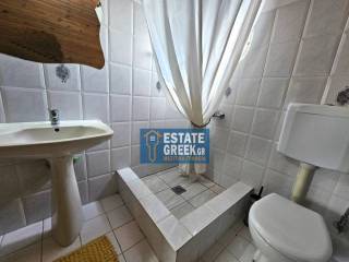 ★ Πλήρως επιπλωμένη ★ Κλειστό γκαράζ 27τμ ★ 4 υπνοδωμάτια + 2 μπάνια ★ 