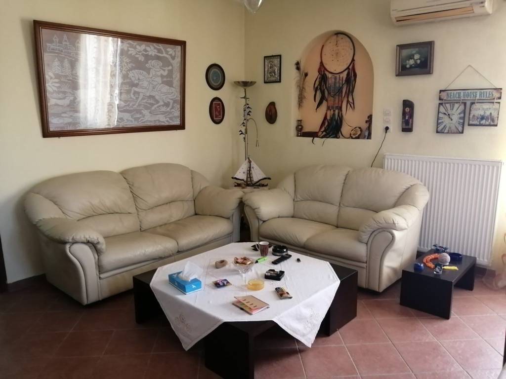 (καθιστικό διαμερίσματος)