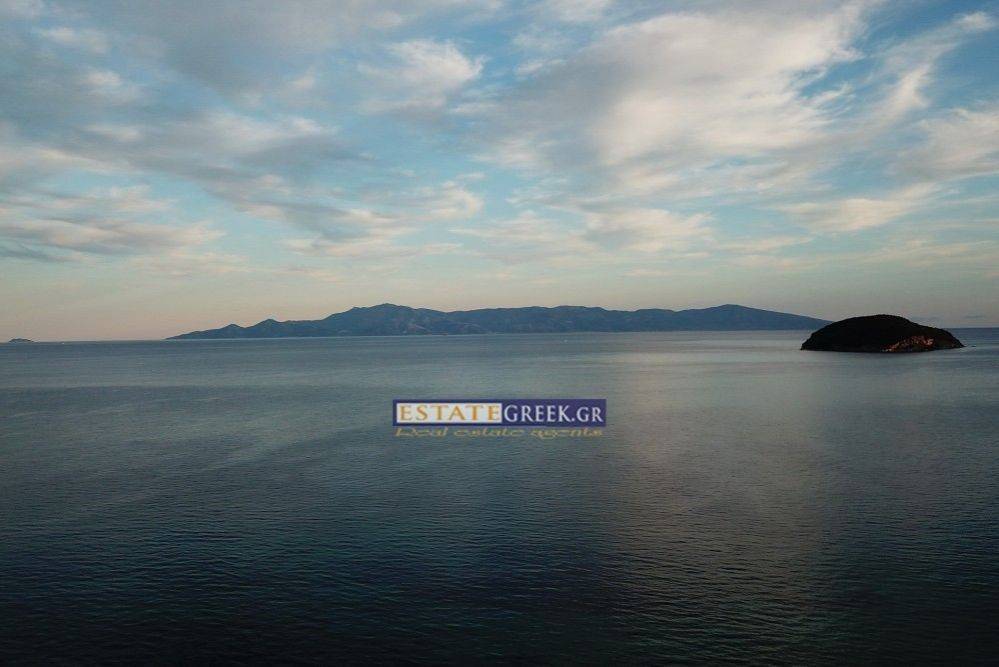 ★ Μοναδική θέα θάλασσα ★ Υπό κατασκευή ★ Απόσταση 100 μέτρα από την θάλασσα ★ Με ασανσέρ ★