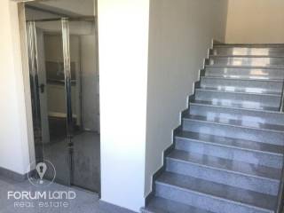 Forumland Real Estate, Ανελκυστήρας