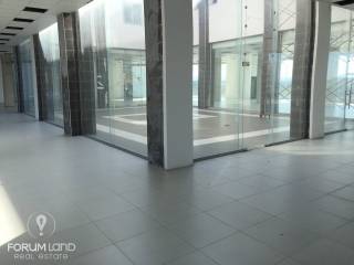 Forumland Real Estate, katastema