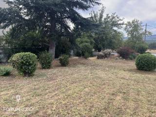 Forumland Real Estate, Οικόπεδο 900τ.μ.