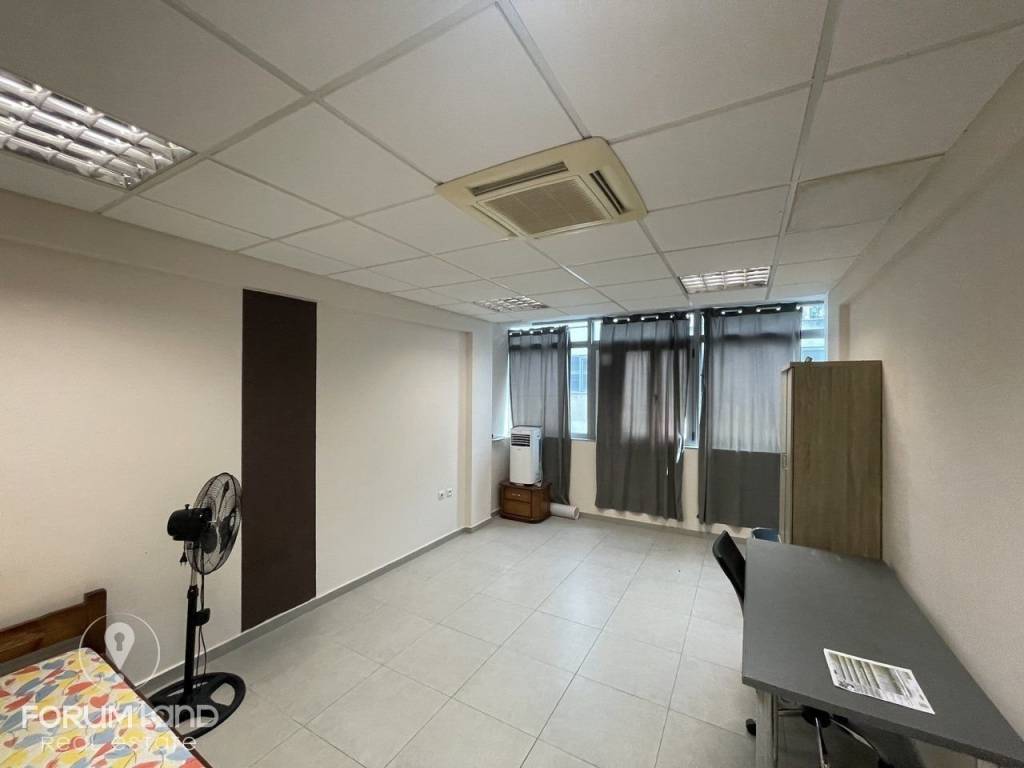 Forumland Real Estate, Studio