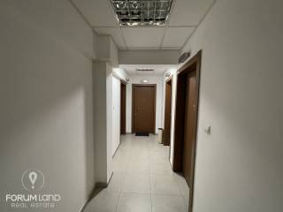 Forumland Real Estate, Είσοδος