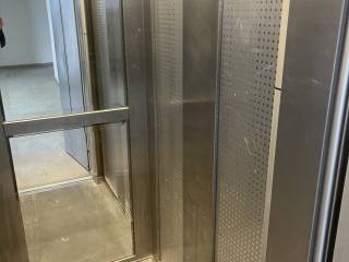 Forumland Real Estate, Ανελκυστήρας