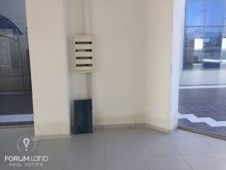 Forumland Real Estate, κατάστημα