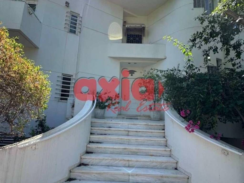 Αθήνα, Κάτω Γλυφάδα. Πωλείται μονοκατοικία