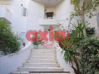 Αθήνα, Κάτω Γλυφάδα. Πωλείται μονοκατοικία