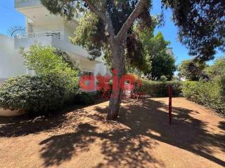 Αθήνα, Κάτω Γλυφάδα. Πωλείται μονοκατοικία