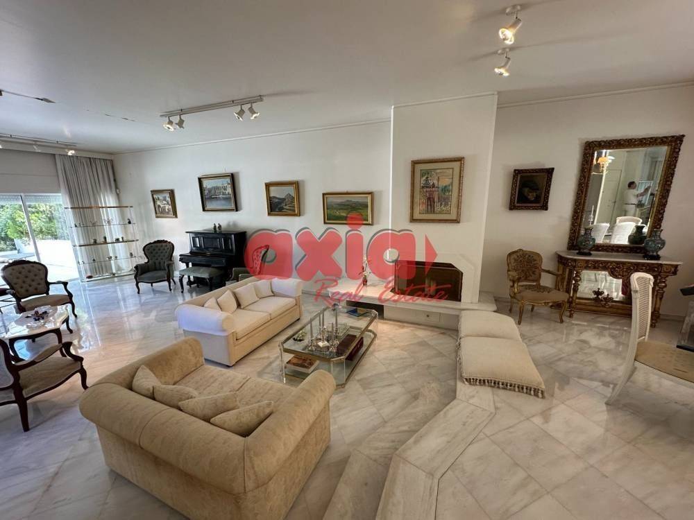 Αθήνα, Κάτω Γλυφάδα. Πωλείται μονοκατοικία