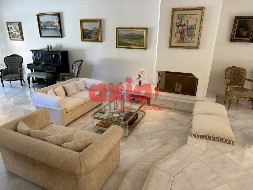 Αθήνα, Κάτω Γλυφάδα. Πωλείται μονοκατοικία