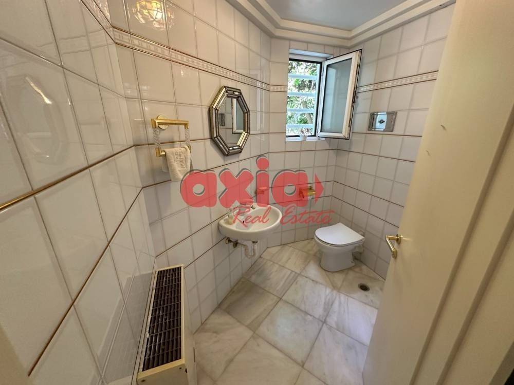 Αθήνα, Κάτω Γλυφάδα. Πωλείται μονοκατοικία