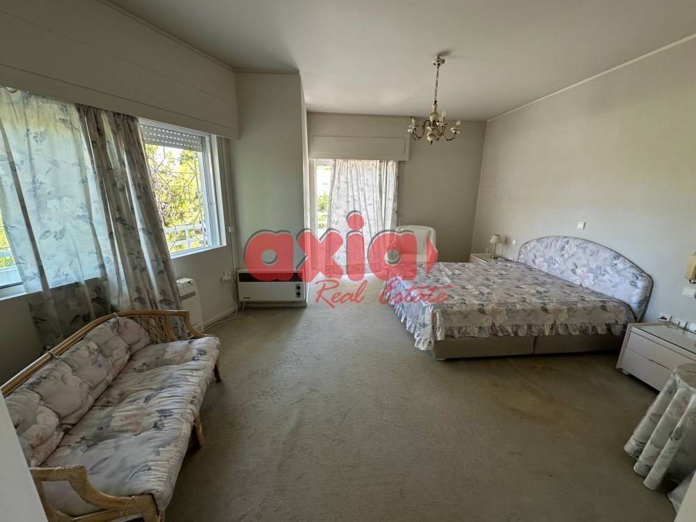 Αθήνα, Κάτω Γλυφάδα. Πωλείται μονοκατοικία