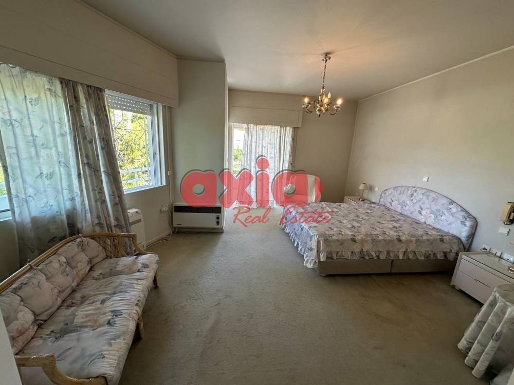 Αθήνα, Κάτω Γλυφάδα. Πωλείται μονοκατοικία