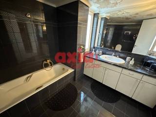 Αθήνα, Κάτω Γλυφάδα. Πωλείται μονοκατοικία