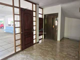 Είσοδος Οικοδομής