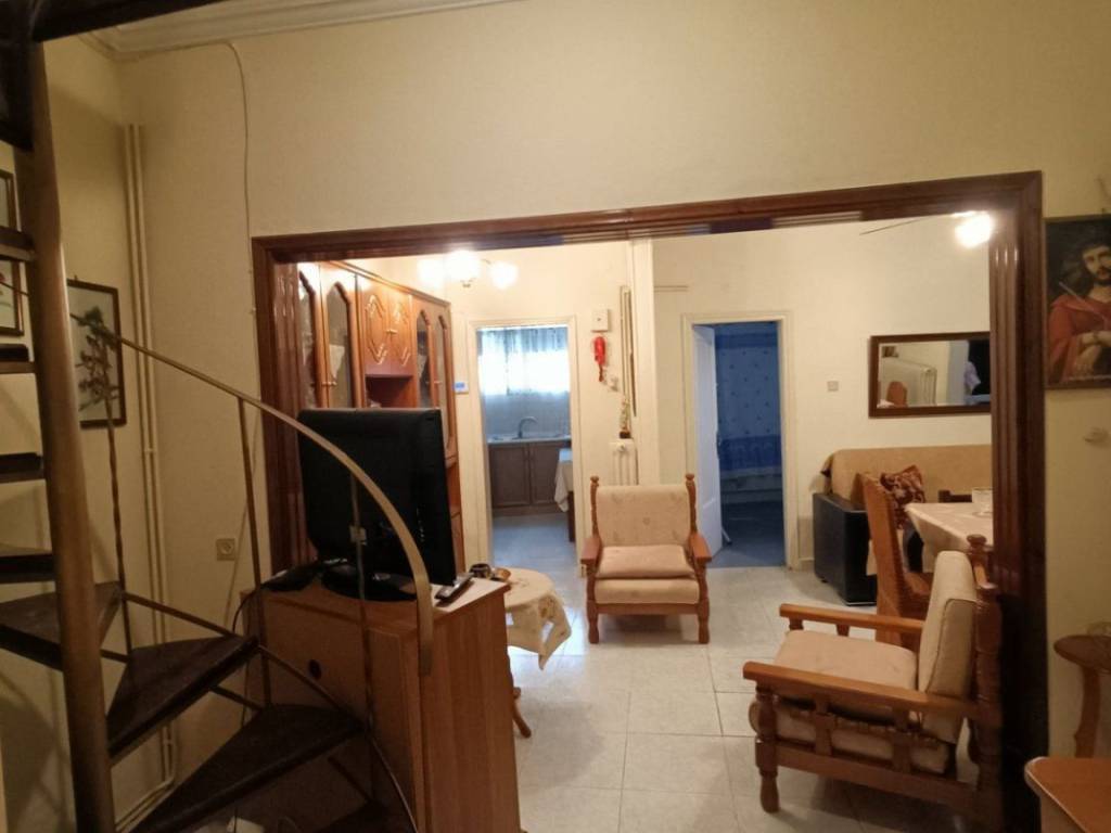 Saloni kai skala esoterike