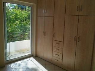 Ντουλάπες σε κάθε υπνοδωμάτιο.