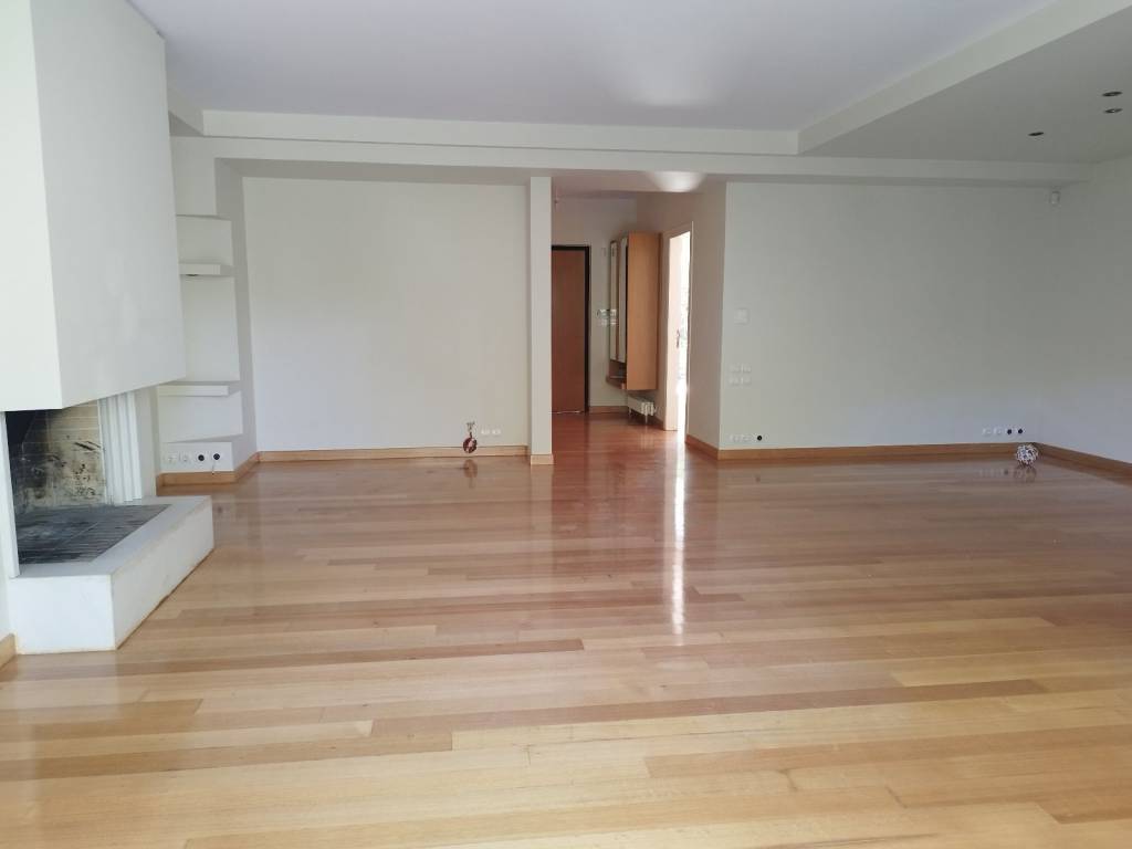 Καθιστικό πολυτελές και φωτεινό