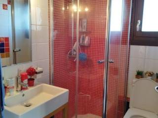 Μπάνιο με ντουζιέρα