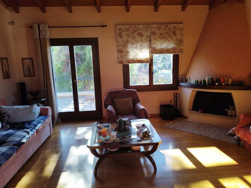 Καθιστικό-υπνοδωμάτιο