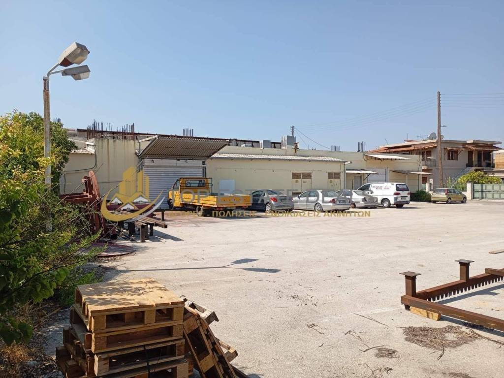 PHotizomenos choros parkingk 750 t.m.