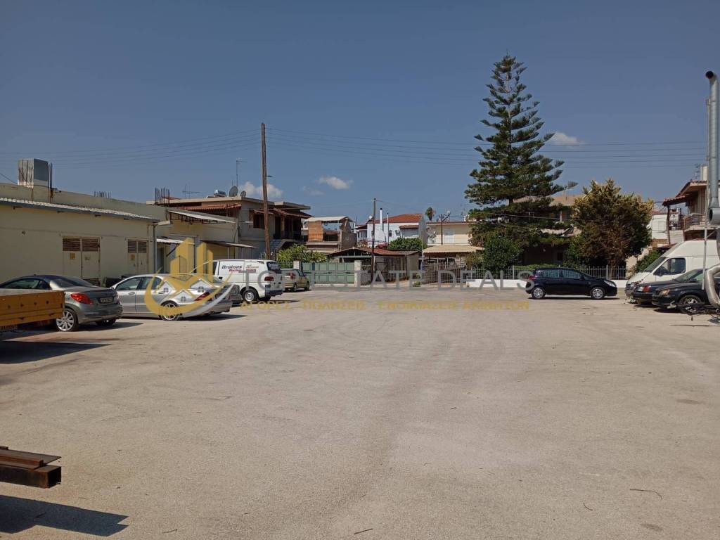 choros parkingk piso apo to katastema