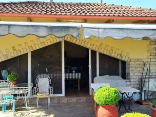 Το στεγασμένο μπάρμπεκιου