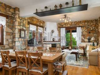 Ανώγειο - Σαλοτραπεζαρία