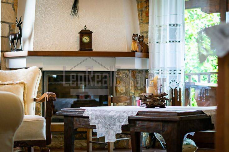 Ανώγειο - Σαλοτραπεζαρία