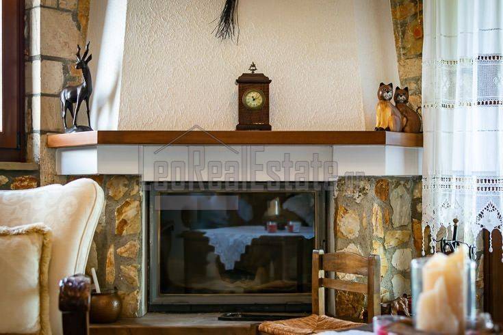 Ανώγειο - Σαλοτραπεζαρία